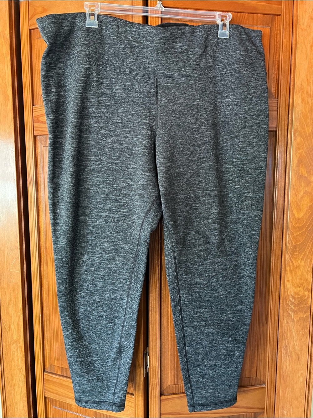 Athleta Women’s Heather Charcoal Gray Fleece-lined Leggings